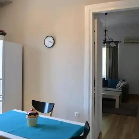 Charming 6 M From The Main Street Apartamento *