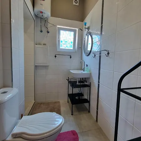 Apartamento Charming 6 M From The Main Street Burgas